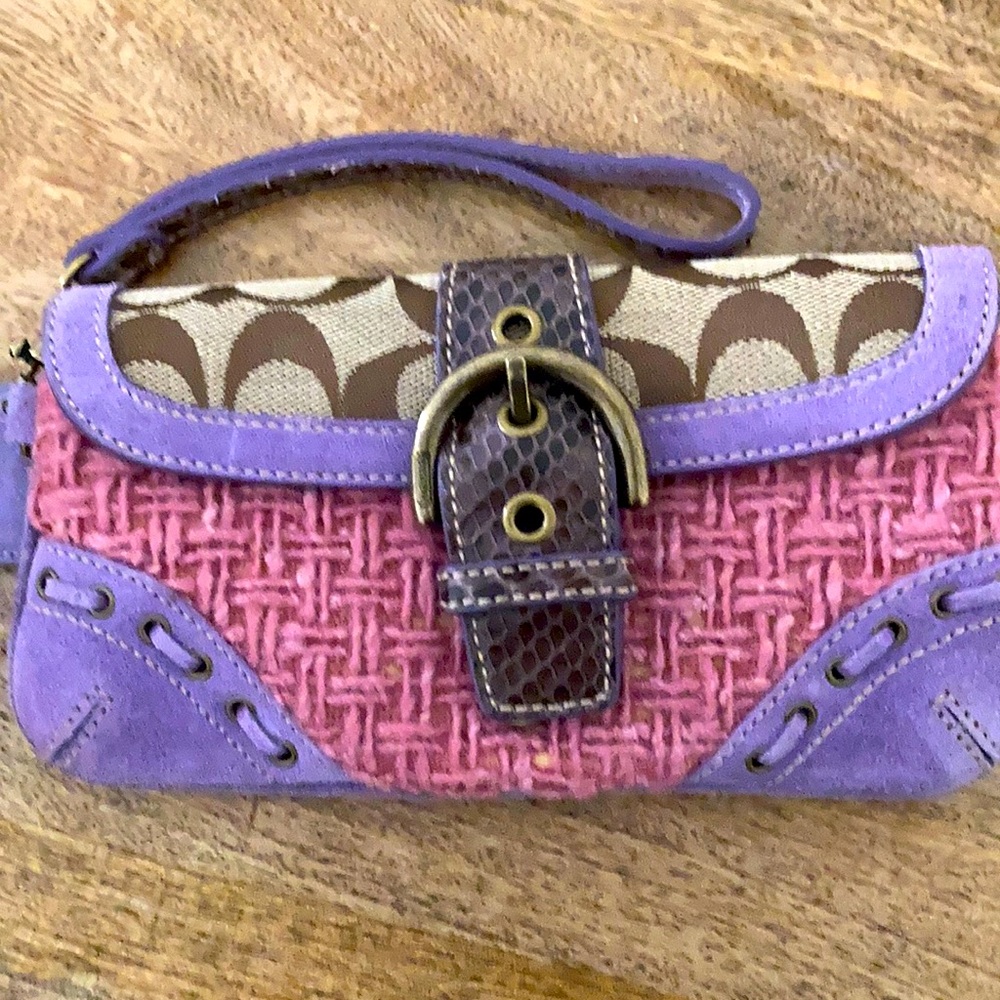 Coach wristlet perfect condition!